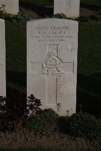 Coxyde Military Cemetery - Carter, R W