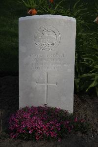 Coxyde Military Cemetery - Cattell, William