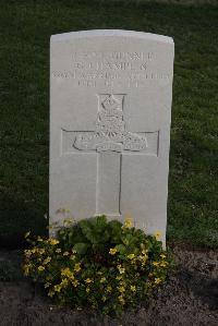 Coxyde Military Cemetery - Champlin, George