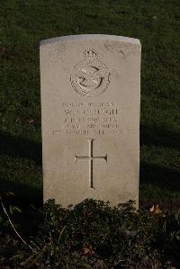 Coxyde Military Cemetery - Clough, Winston Pescod