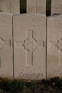 Coxyde Military Cemetery - Colegrove, A