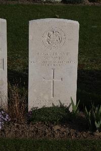 Coxyde Military Cemetery - Davis, William