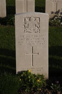 Coxyde Military Cemetery - Dearden, John