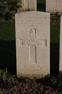 Coxyde Military Cemetery - Dickens, Francis Charles