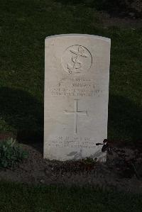 Coxyde Military Cemetery - Donovan, Edgar C.