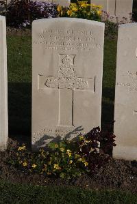 Coxyde Military Cemetery - Dorrington, William Albert