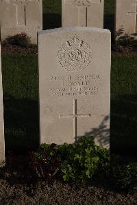 Coxyde Military Cemetery - Doyle, Joseph