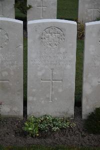 Coxyde Military Cemetery - Drain, David