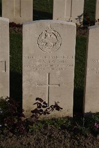 Coxyde Military Cemetery - Eastwood, Edward