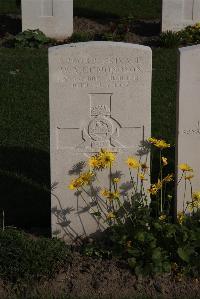 Coxyde Military Cemetery - Edmondson, William Arthur