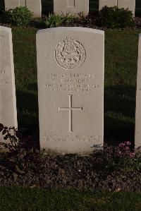 Coxyde Military Cemetery - Edwards, E