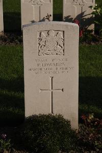 Coxyde Military Cemetery - Edwards, Fred