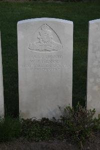 Coxyde Military Cemetery - Evans, Wilfrid Joseph Ogilvie