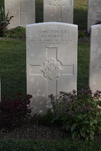 Coxyde Military Cemetery - Ewins, D