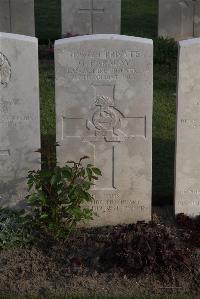 Coxyde Military Cemetery - Faraday, George