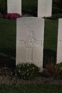 Coxyde Military Cemetery - Fiddler, John