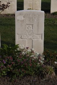 Coxyde Military Cemetery - Fletcher, H