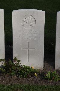 Coxyde Military Cemetery - Foote, James Erskine