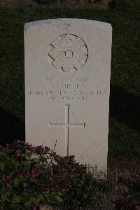 Coxyde Military Cemetery - Forbes, J