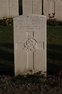 Coxyde Military Cemetery - Foxcroft, W