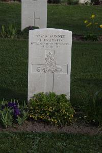 Coxyde Military Cemetery - Franklin, Horace