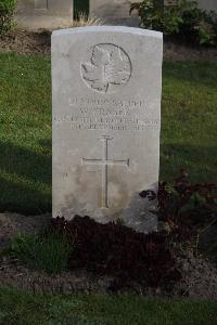 Coxyde Military Cemetery - Fraser, W