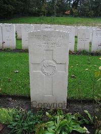 Coxyde Military Cemetery - Grant, Thomas Smaile