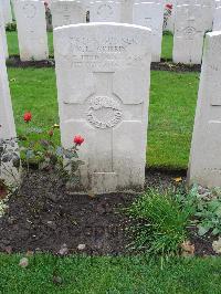 Coxyde Military Cemetery - Gribbin, Raymond Lewis