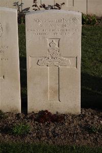 Coxyde Military Cemetery - Garside, A