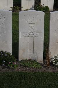 Coxyde Military Cemetery - Gigg, Robert Henry