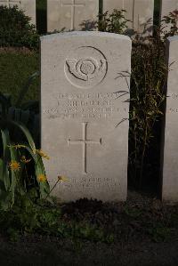 Coxyde Military Cemetery - Gilbourne, Cecil