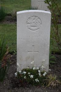 Coxyde Military Cemetery - Goble, John Albert