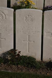 Coxyde Military Cemetery - Grant, John George