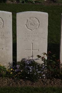 Coxyde Military Cemetery - Grose, Eden Hildesley