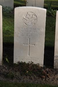 Coxyde Military Cemetery - Harrison, William