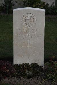 Coxyde Military Cemetery - Haskell, Sydney