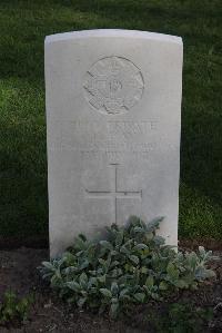 Coxyde Military Cemetery - Hay, David