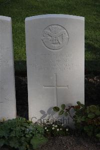 Coxyde Military Cemetery - Head, William Allen