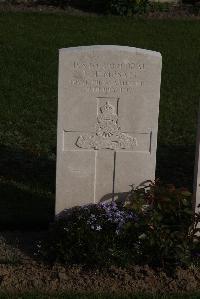 Coxyde Military Cemetery - Hempsall, John