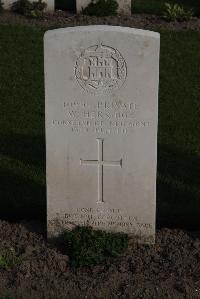 Coxyde Military Cemetery - Herridge, W