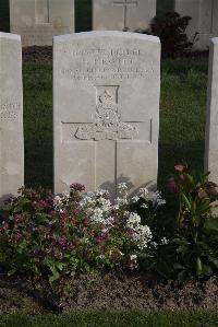 Coxyde Military Cemetery - Hewitt, H