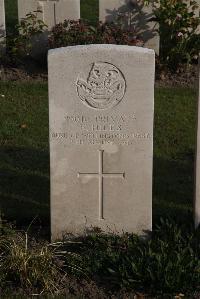 Coxyde Military Cemetery - Hiles, F