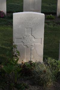 Coxyde Military Cemetery - Hills, E O