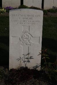 Coxyde Military Cemetery - Holme, F