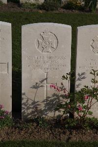 Coxyde Military Cemetery - Holmes, John Sinclair