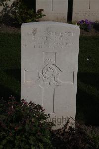 Coxyde Military Cemetery - Hopkinson, Edward