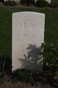 Coxyde Military Cemetery - Howe, E