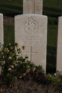 Coxyde Military Cemetery - Hughes, Charles Alfred