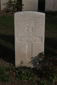 Coxyde Military Cemetery - Hume, Samuel