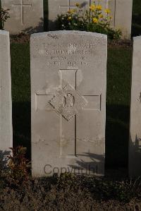 Coxyde Military Cemetery - Humphries, S